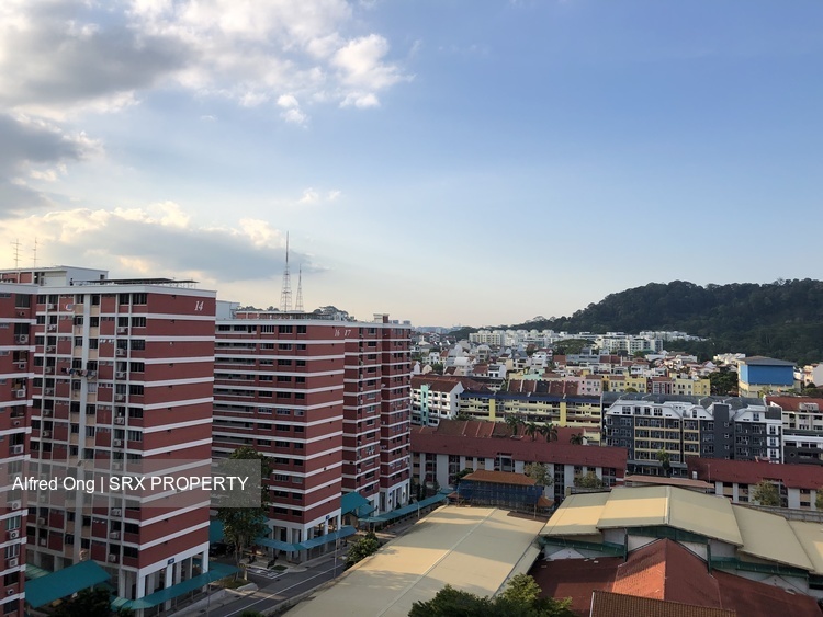 Toh Yi Drive thumbnail photo